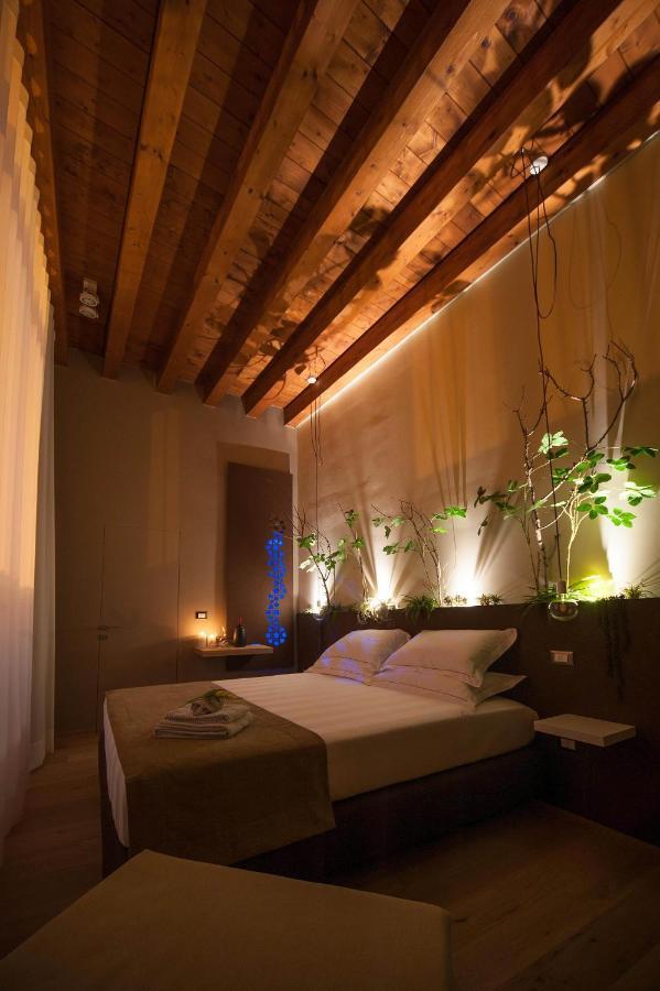 Antica Dimora Luxury Rooms Barletta Exteriör bild